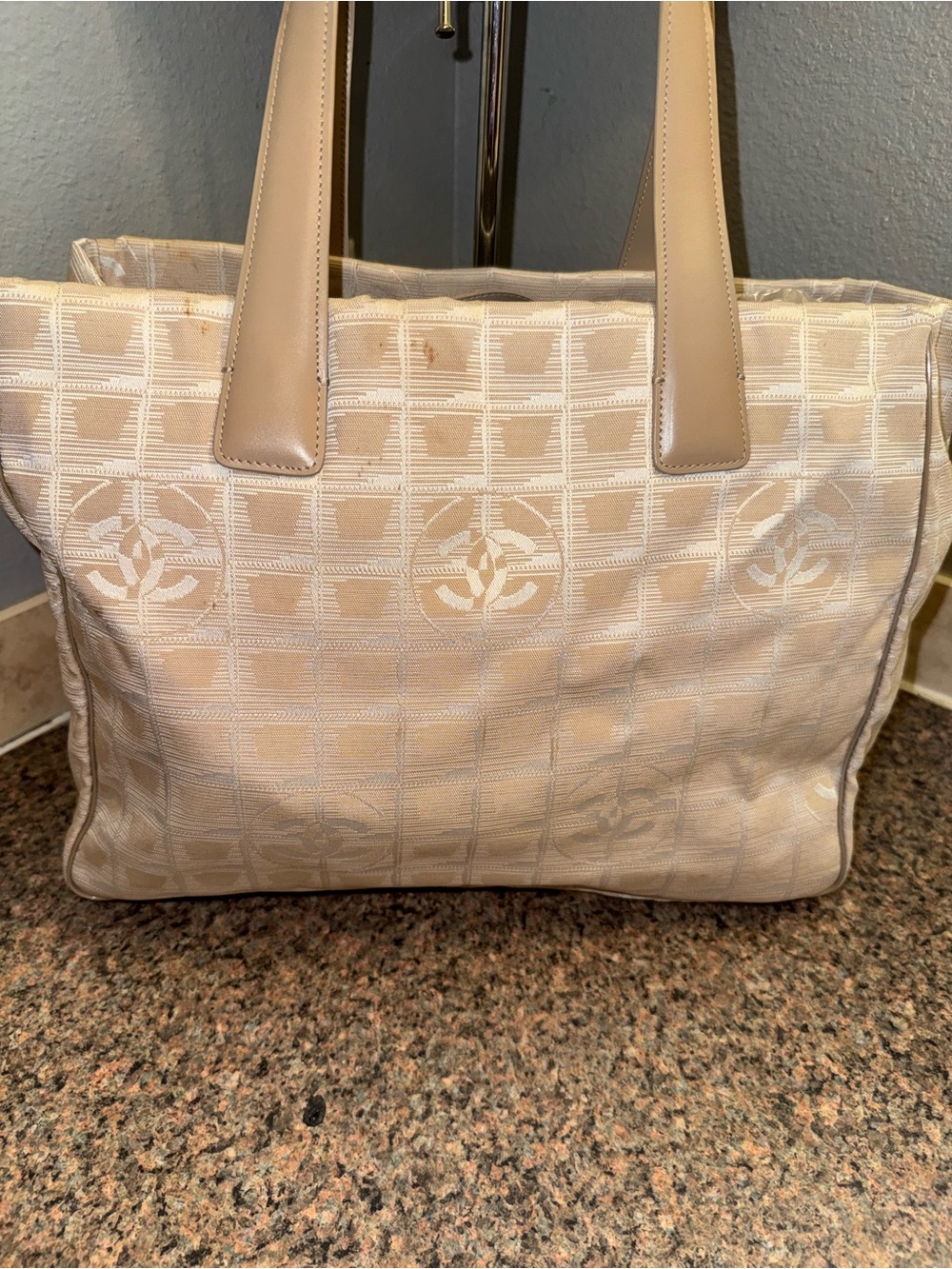 CHANEL authentic cream Patterned Tote with Leather Straps